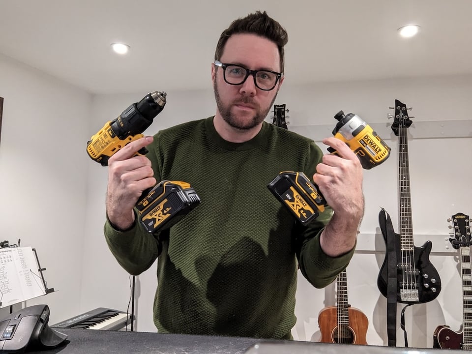 Mothers, lock up your countersunk screws